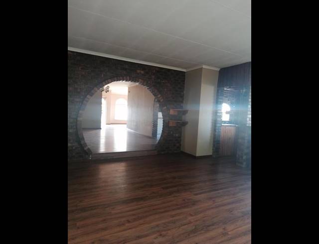 4 BEDROOM HOUSE FOR SALE IN BRAKPAN NORTH